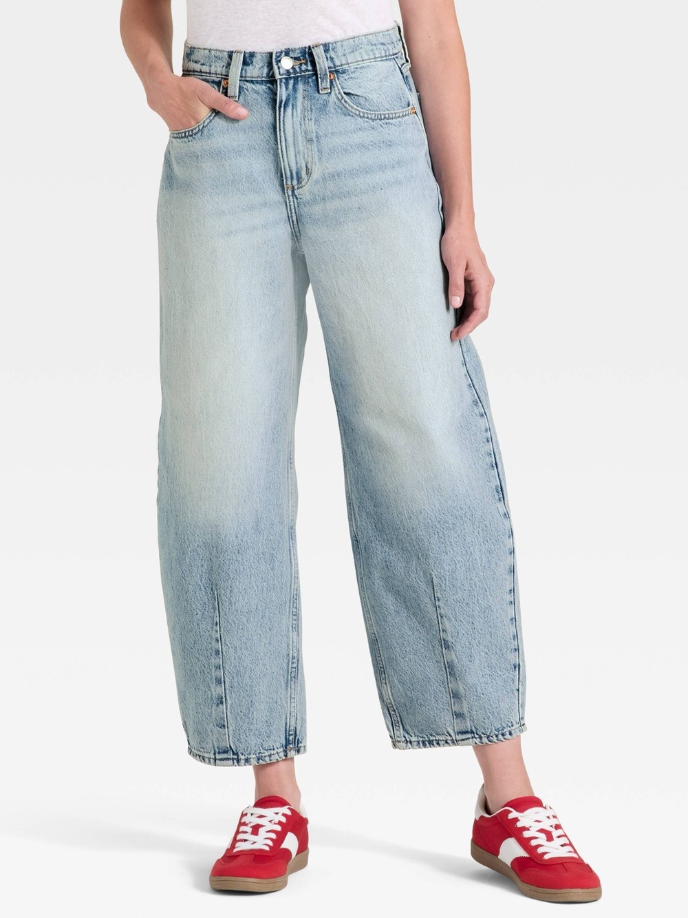 NWT Universal Thread High Rise Easy Barrel Jeans Blue Light Wash Denim Size 6